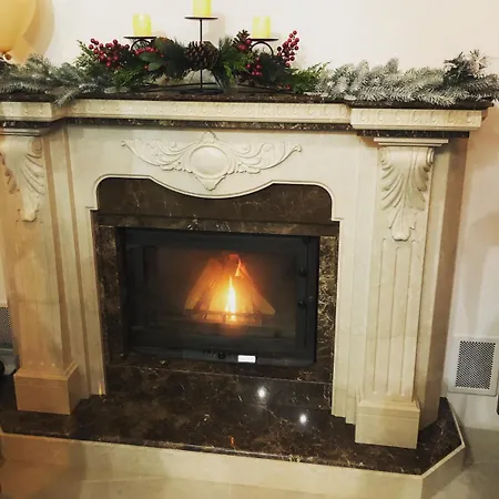 Golden Nest Yablunytsia