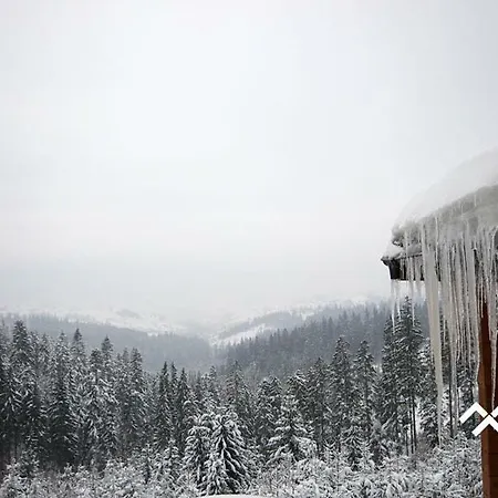 Golden Nest 아파트