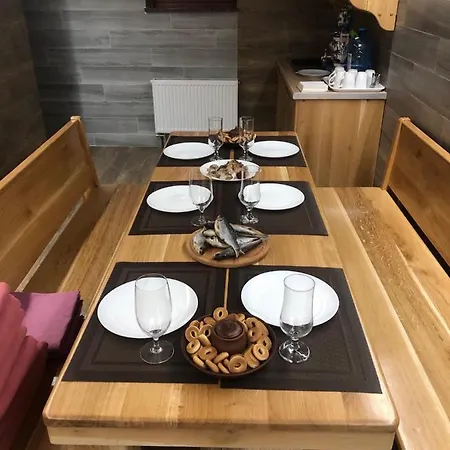 Golden Nest * Yablunytsia